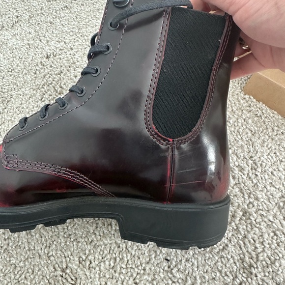 Blundstone Women's elastic/lace up boot, style 2220, Bordeaux Brush - Picture 7 of 9